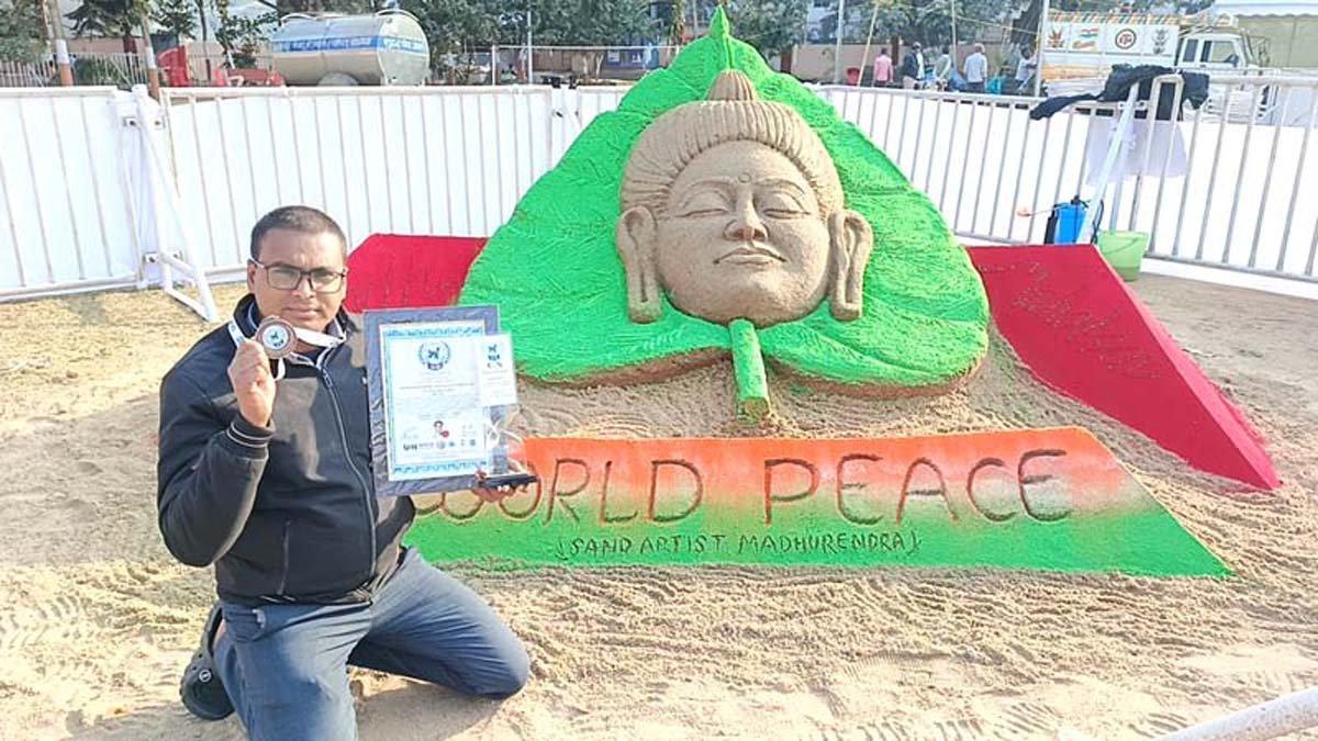 Bodh Gaya’s International Buddhist Festival Turns Sand into a Symbol of World Peace